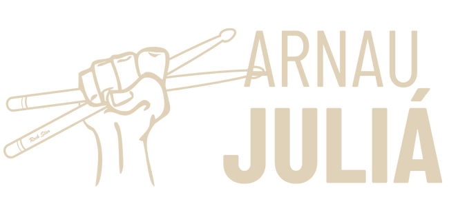 logo arnau julia